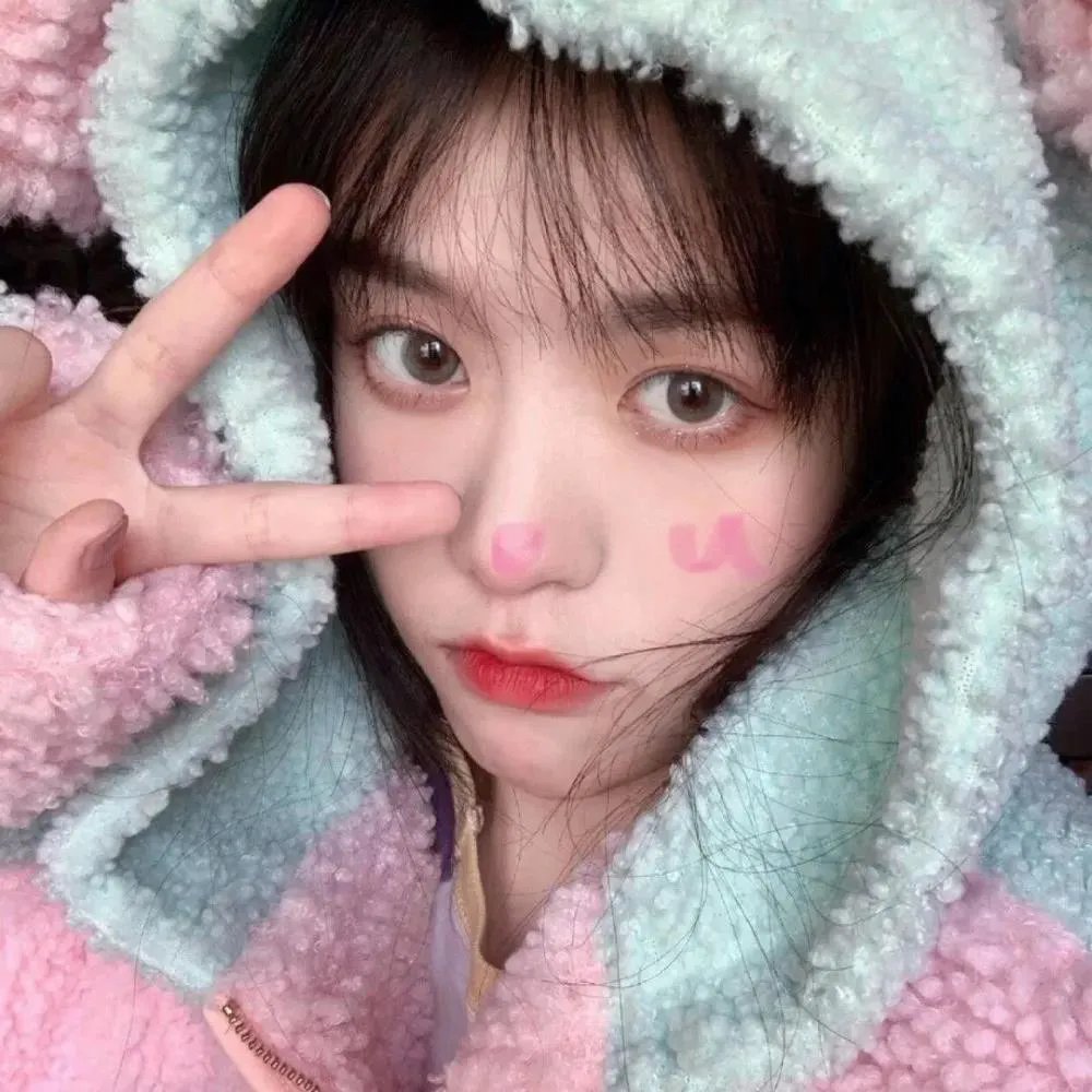 快穿团宠三个大佬哥哥太粘人